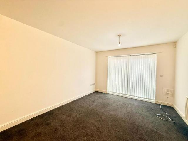 Apartment for rent in Birkenhead, Wirral