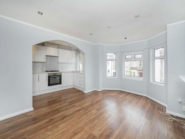 Apartment for rent in Wealdstone, Greater London