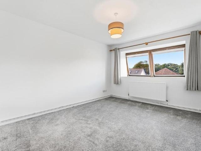 Apartment for rent in Upton, Greater London