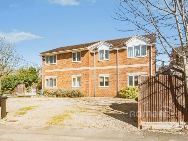 Flat for rent in Purley on Thames, West Berkshire