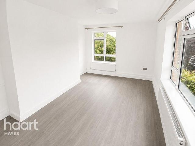 Apartment for rent in Denham