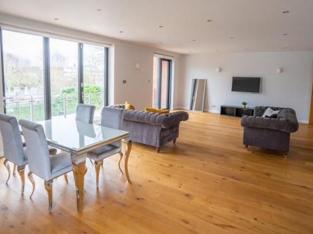Apartment for rent in Chigwell, Epping