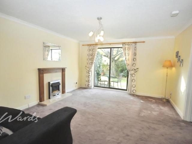 Apartment for rent in Worcester Park Estate, Monks Orchard