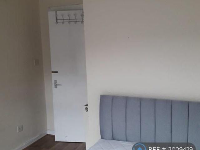 Apartment for rent in Dowanhill, Scotland