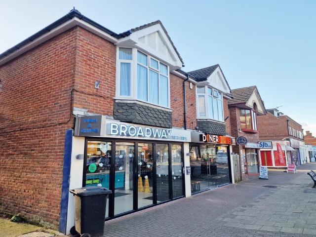 Flat for rent in Broadstone, Poole