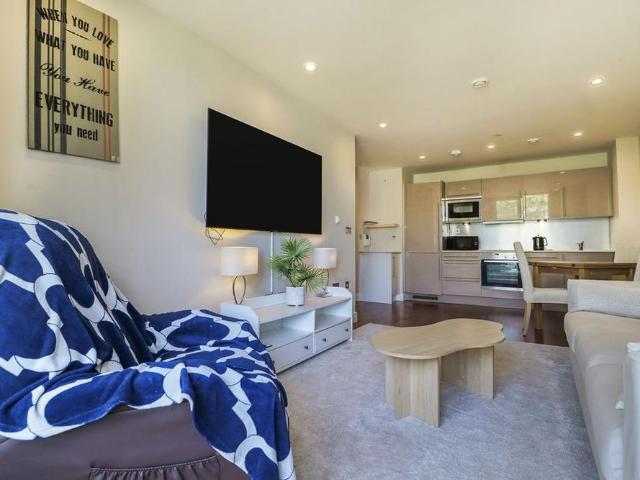 Apartment for rent in Castle Quarter, Falcon Lodge