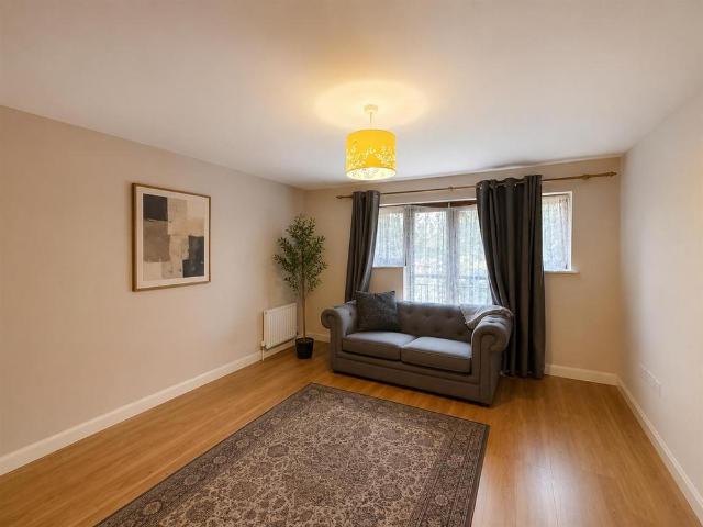 Apartment for rent in Hale End, Greater London