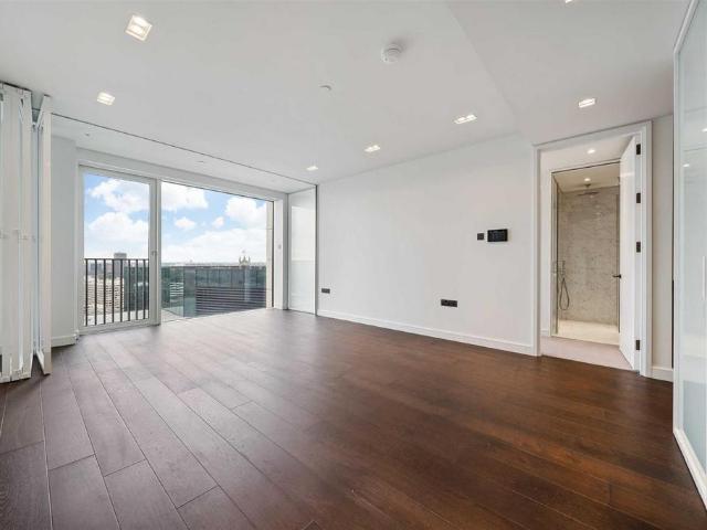 Flat for rent in Greater London