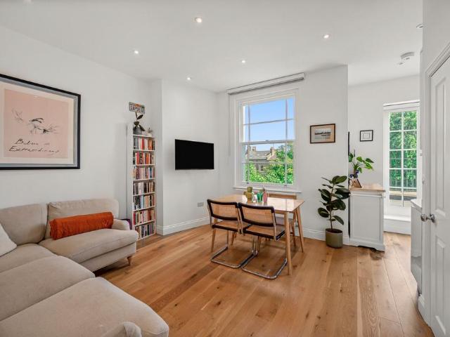 Flat for rent in Kentish Town, Greater London