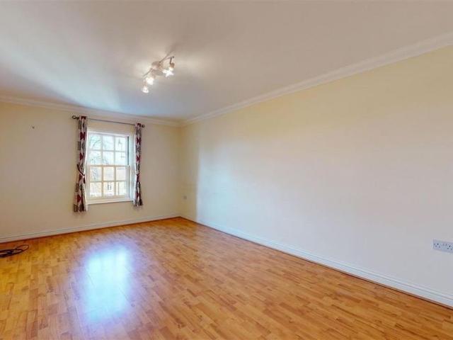 Apartment for rent in Lower Walmer, Ash