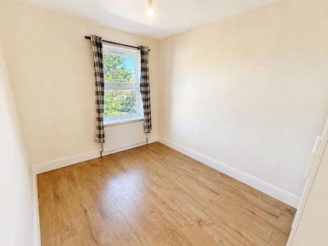 Apartment for rent in Temple Mills, Greater London