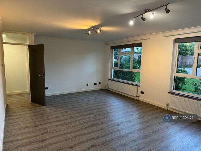 Apartment for rent in Bushey, Bushey Heath