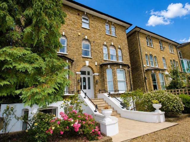 Apartment for rent in London Borough of Croydon, Shirley