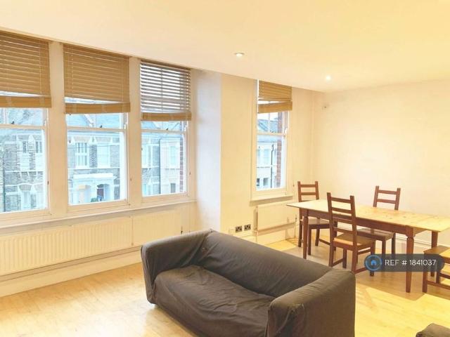 Apartment for rent in Clapham Park, Greater London