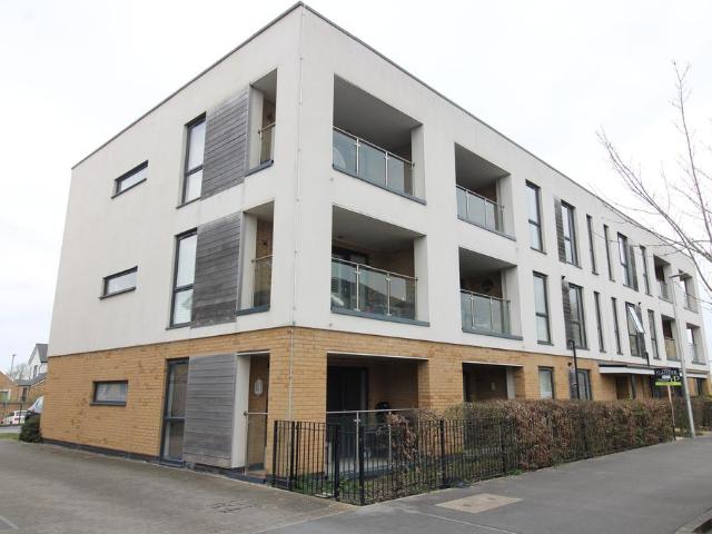 Flat for rent in Locking Parklands, Locking