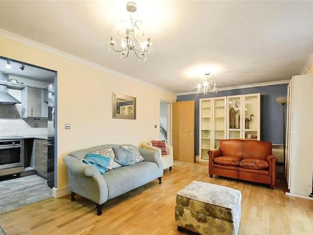 Apartment for rent in London Borough of Hounslow, Spring Grove