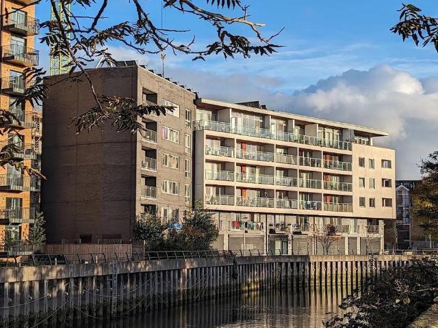 Apartment for rent in Roding Riverside, Greater London