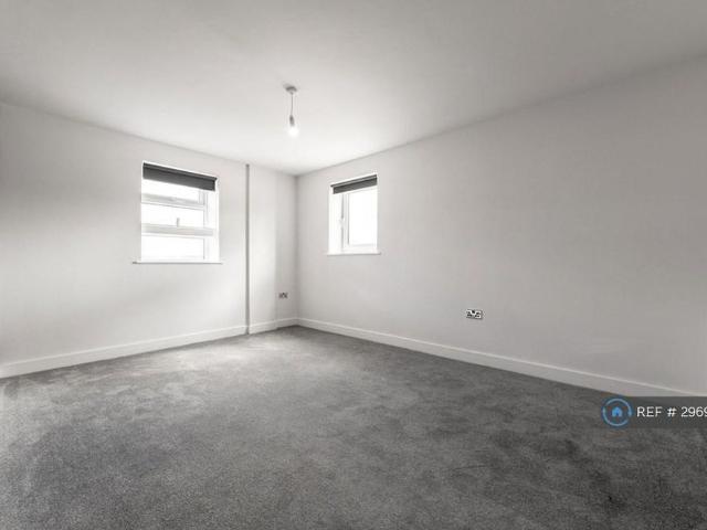 Apartment for rent in Buckley Wells, Bury