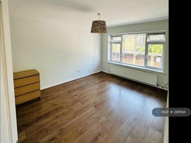 Apartment for rent in South Woodford, Greater London