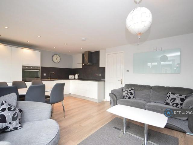 Flat for rent in Calderstones, Isle Of Man