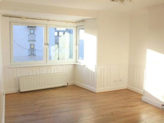 Flat for rent in East Mains, Barassie