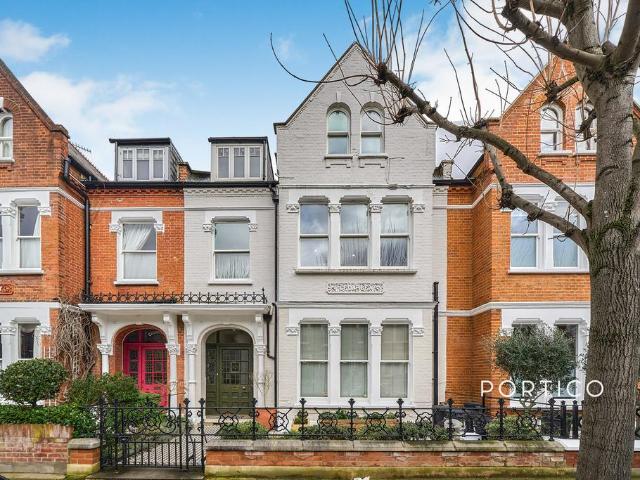 Flat for rent in Balham, Greater London
