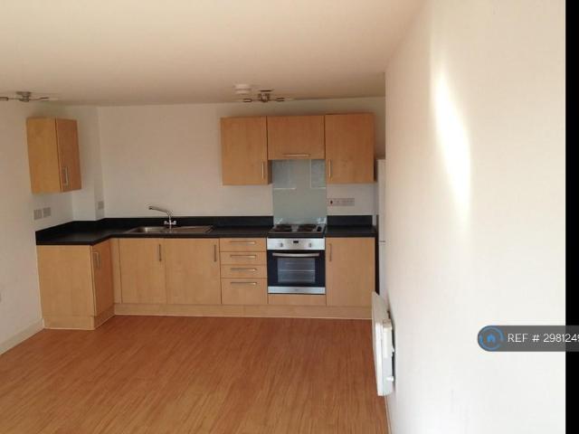 Flat for rent in Rodbourne, Swindon