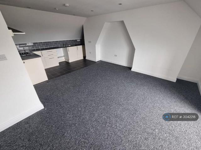 Flat for rent in Strood, Medway