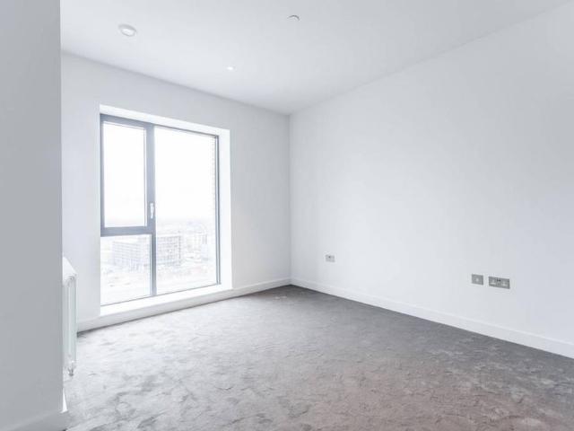 Apartment for rent in Poplar Grove, Greater London