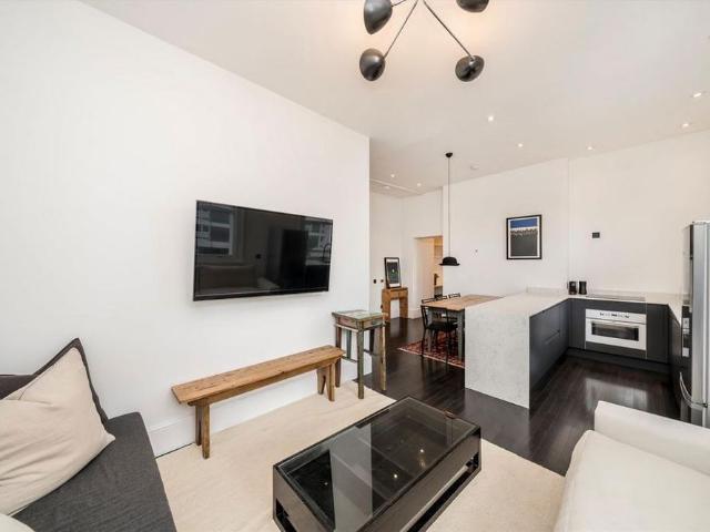 Apartment for rent in Notting Hill, Greater London