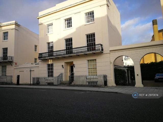 Flat for rent in The Polygon, City Of Southampton