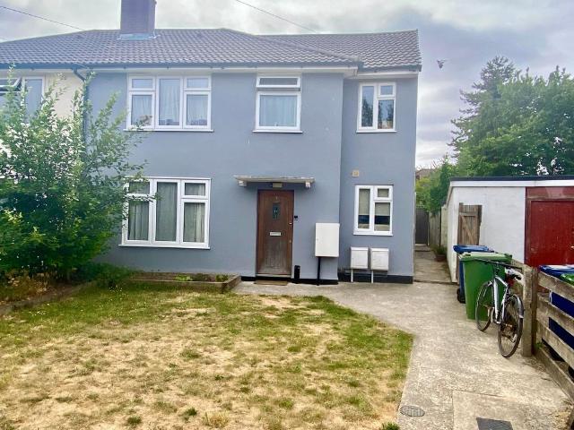 Flat for rent in Barnwell, Arbury