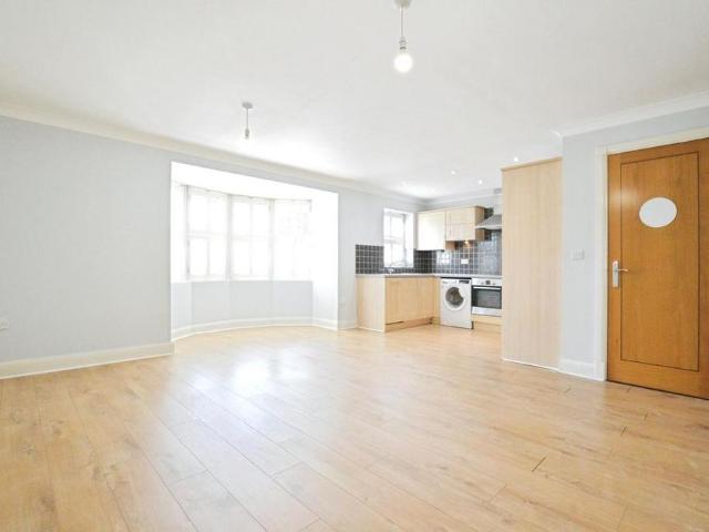 Apartment for rent in St Albans, Five Acres