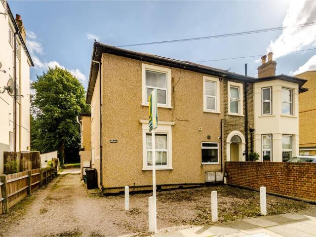 Flat for rent in Bromley, Plaistow