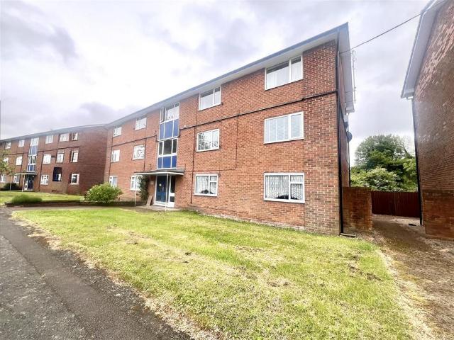 Flat for rent in Tettenhall, Isle Of Man