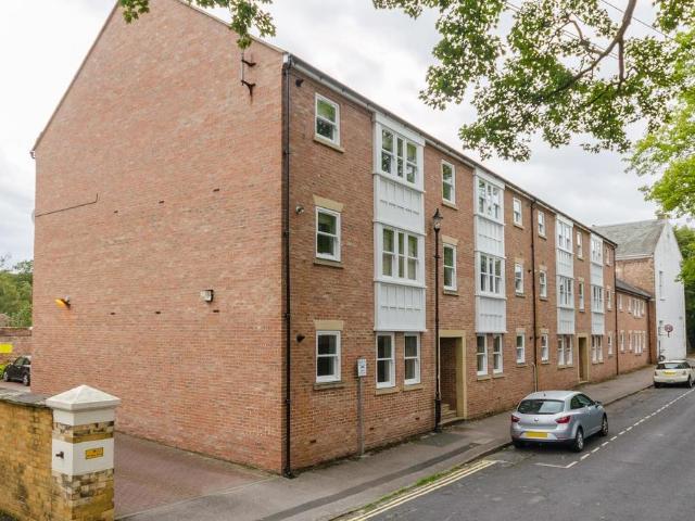 Flat for rent in High Field, York