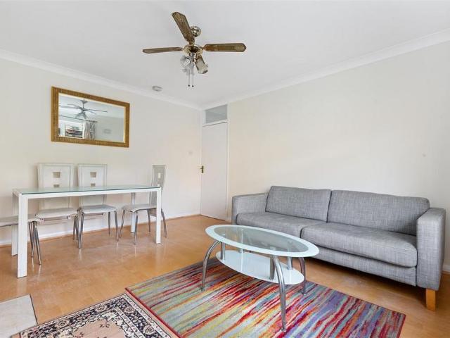 Apartment for rent in Brondesbury, Isle Of Man