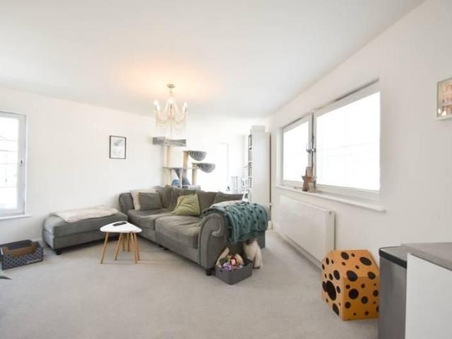 Apartment for rent in Upperton, Eastbourne