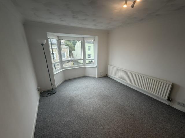 Apartment for rent in Weeks, Ryde
