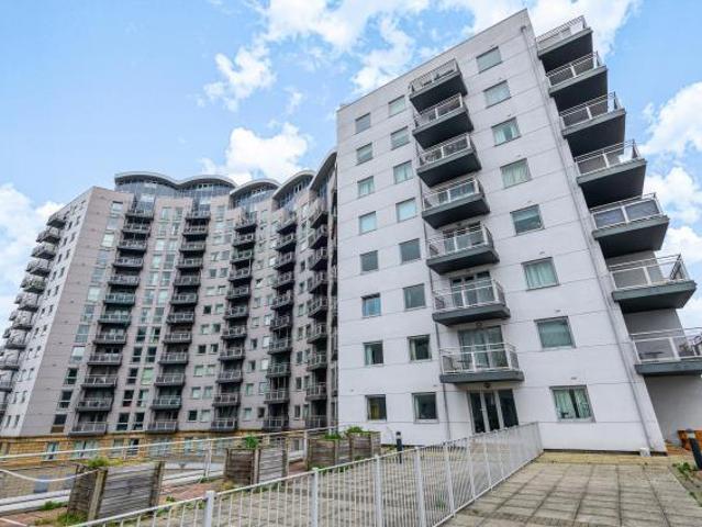 Flat for rent in Riverdene, Priest Down