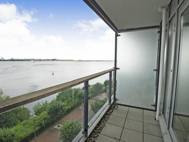 Apartment for rent in Cardiff International Sports Village, Falcon Lodge