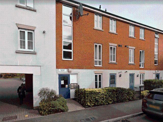 Flat for rent in Little Heath, Greater London
