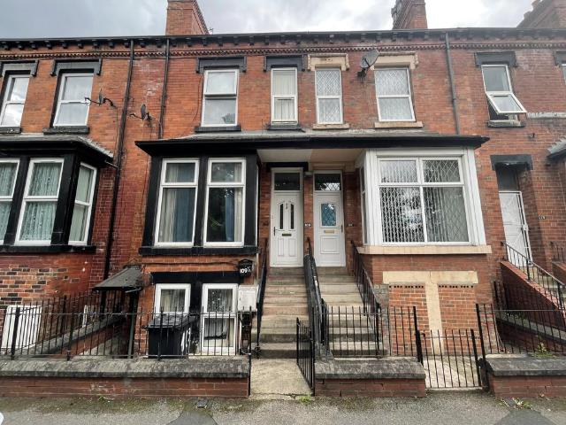 Flat for rent in Chapeltown, Leeds