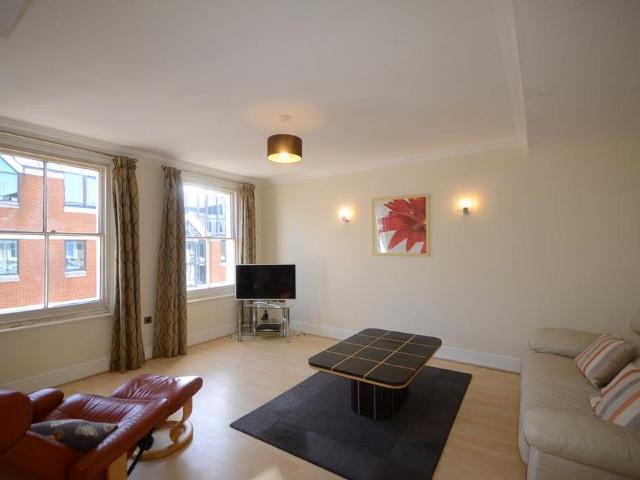 Apartment for rent in Clewer New Town, Windsor