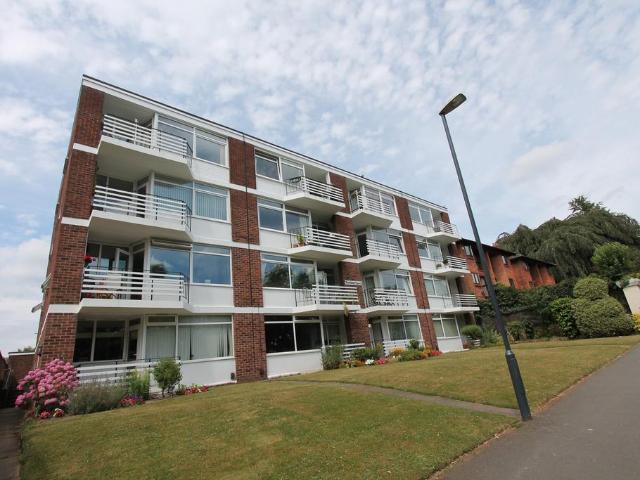 Flat for rent in Sydenham, Green Close