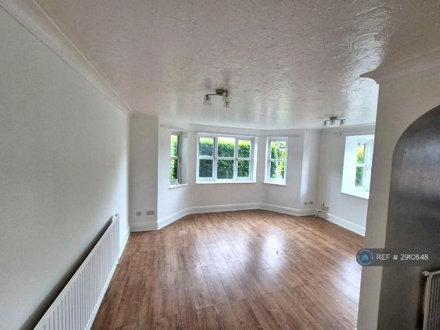 Apartment for rent in Charlotteville, Westborough