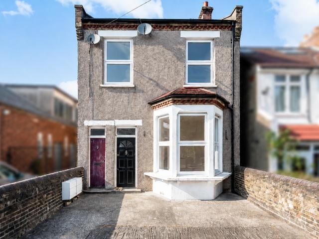 Apartment for rent in Penge, Greater London