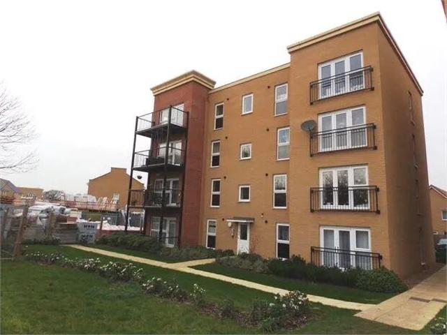 Flat for rent in Lee Chapel, Essex