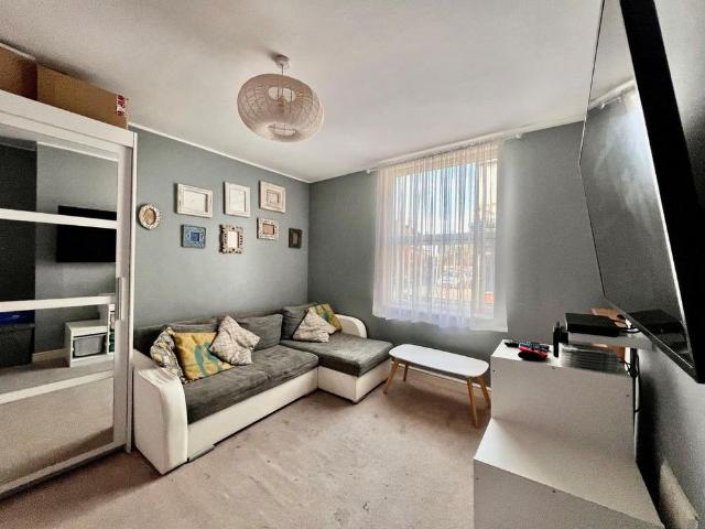Apartment for rent in Red Hill, Worcestershire