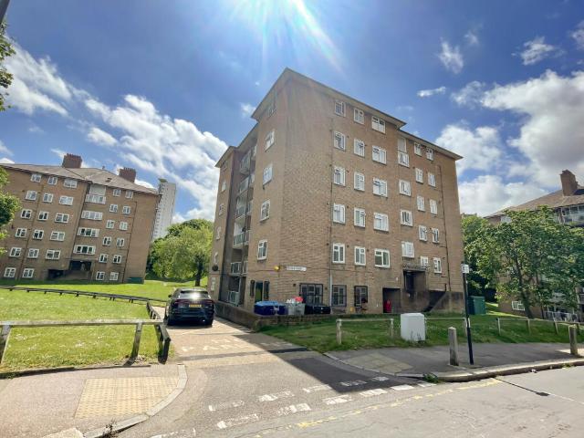 Apartment for rent in Charlton Riverside, Greater London